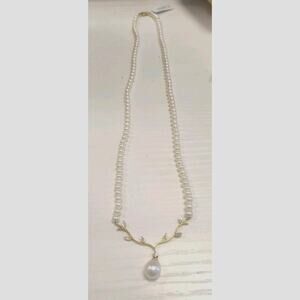 14Kt Yellow Gold Leaf Montif 9m Pearl Drop 4mm Pearl Necklace 18" HK 14kt Clasp